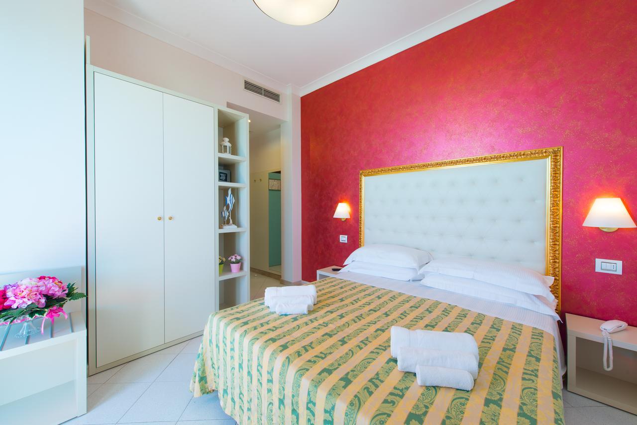 Hotel Ariane Rimini Esterno foto