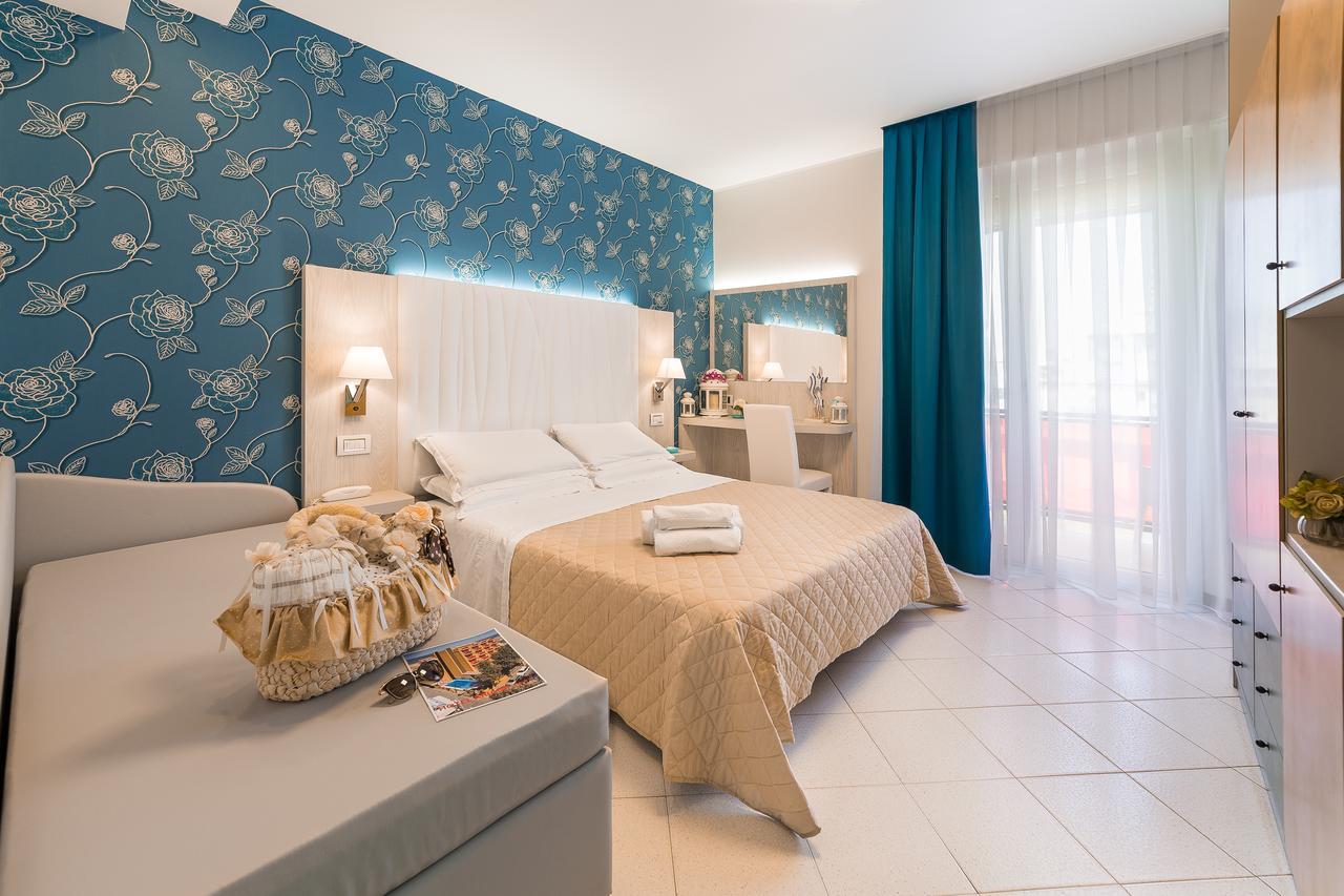 Hotel Ariane Rimini Esterno foto